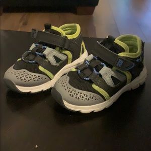 Stride rite waterproof shoes for toddler boys